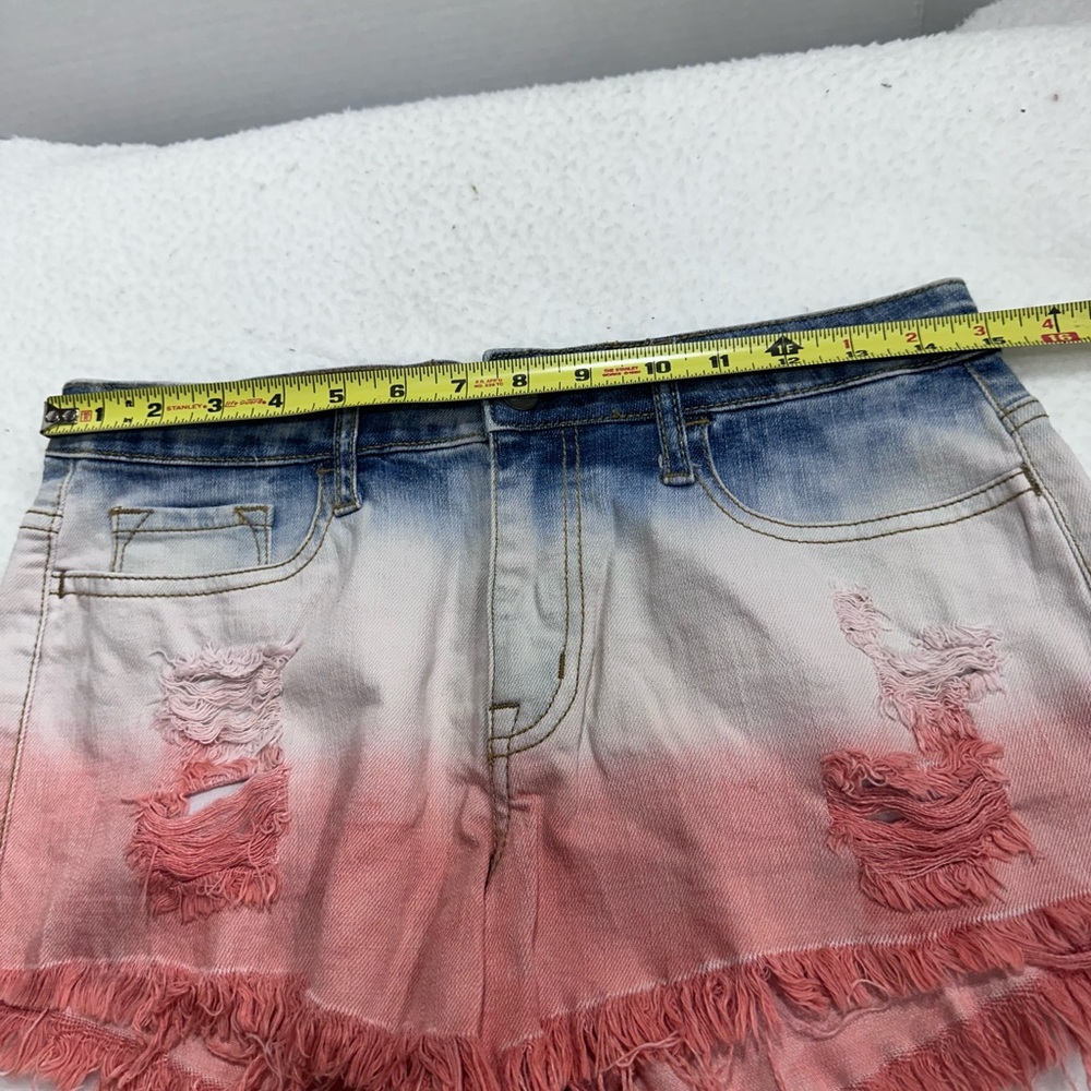 Akira Ombre Denim Women Shorts - Picture 8 of 10